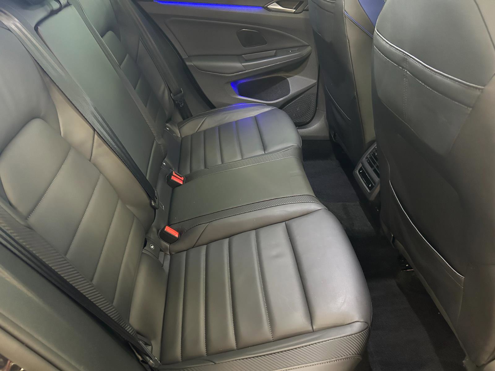 Used 2023 Volkswagen Golf R image 25