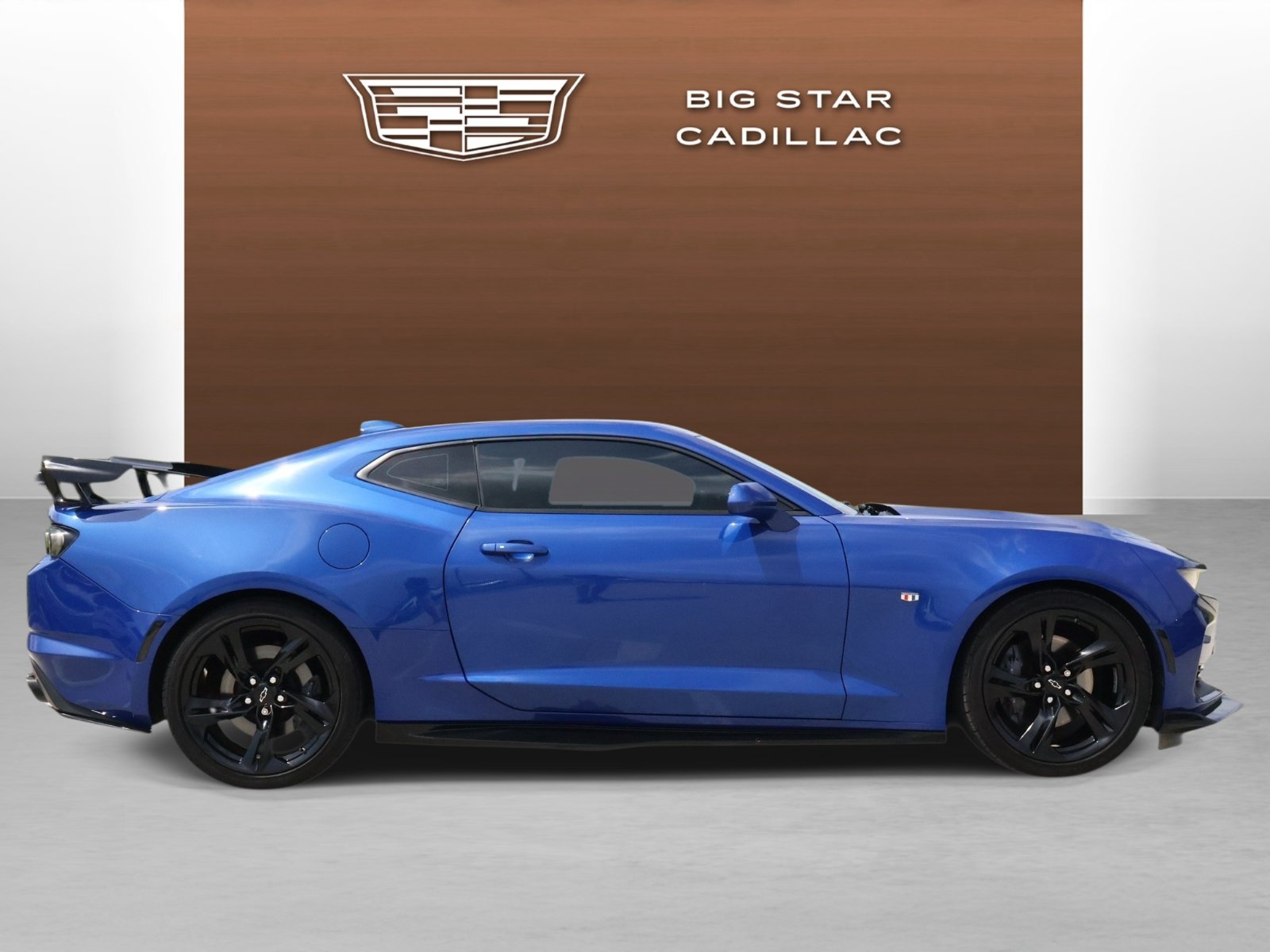 Used 2021 Chevrolet Camaro SS RWD image 6