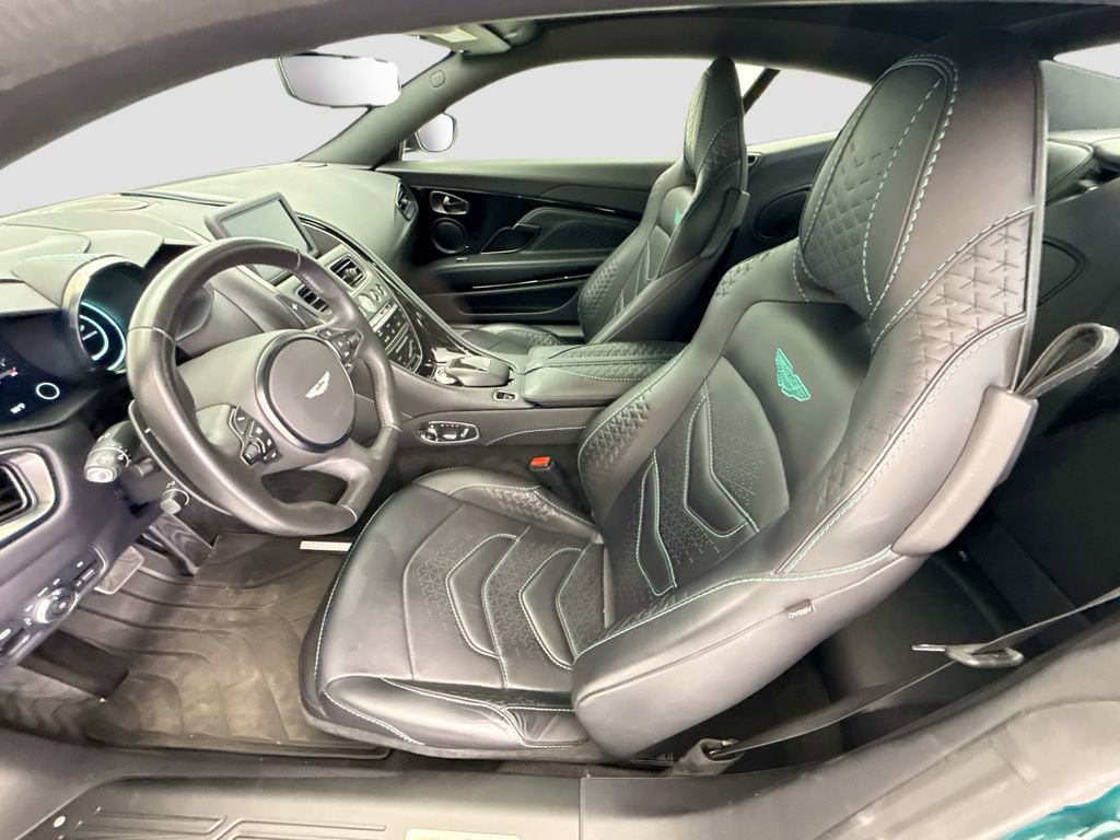 Used 2023 Aston Martin DBS Coupe RWD image 18