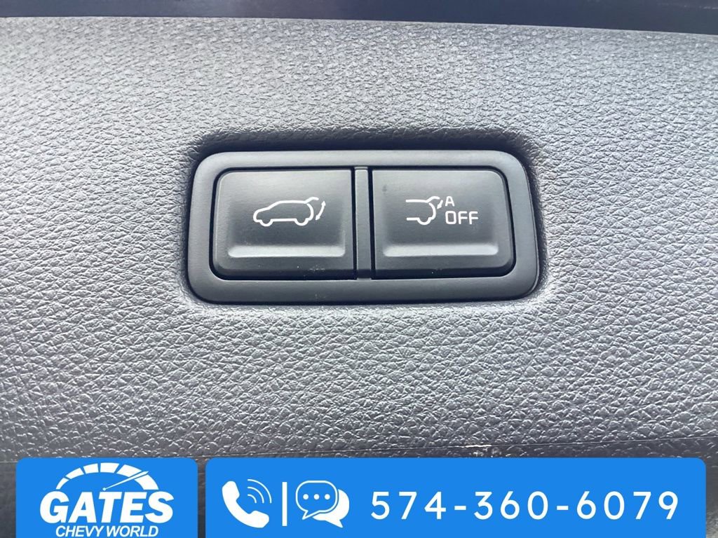 Used 2024 Kia Carnival EX image 11