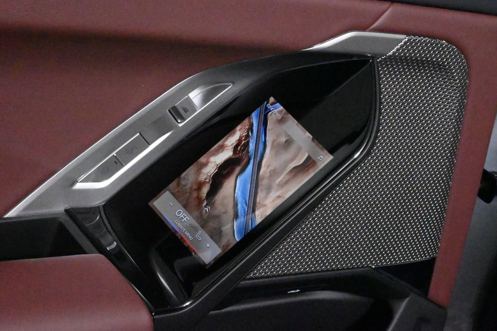 New 2026 BMW 740i xDrive image 31