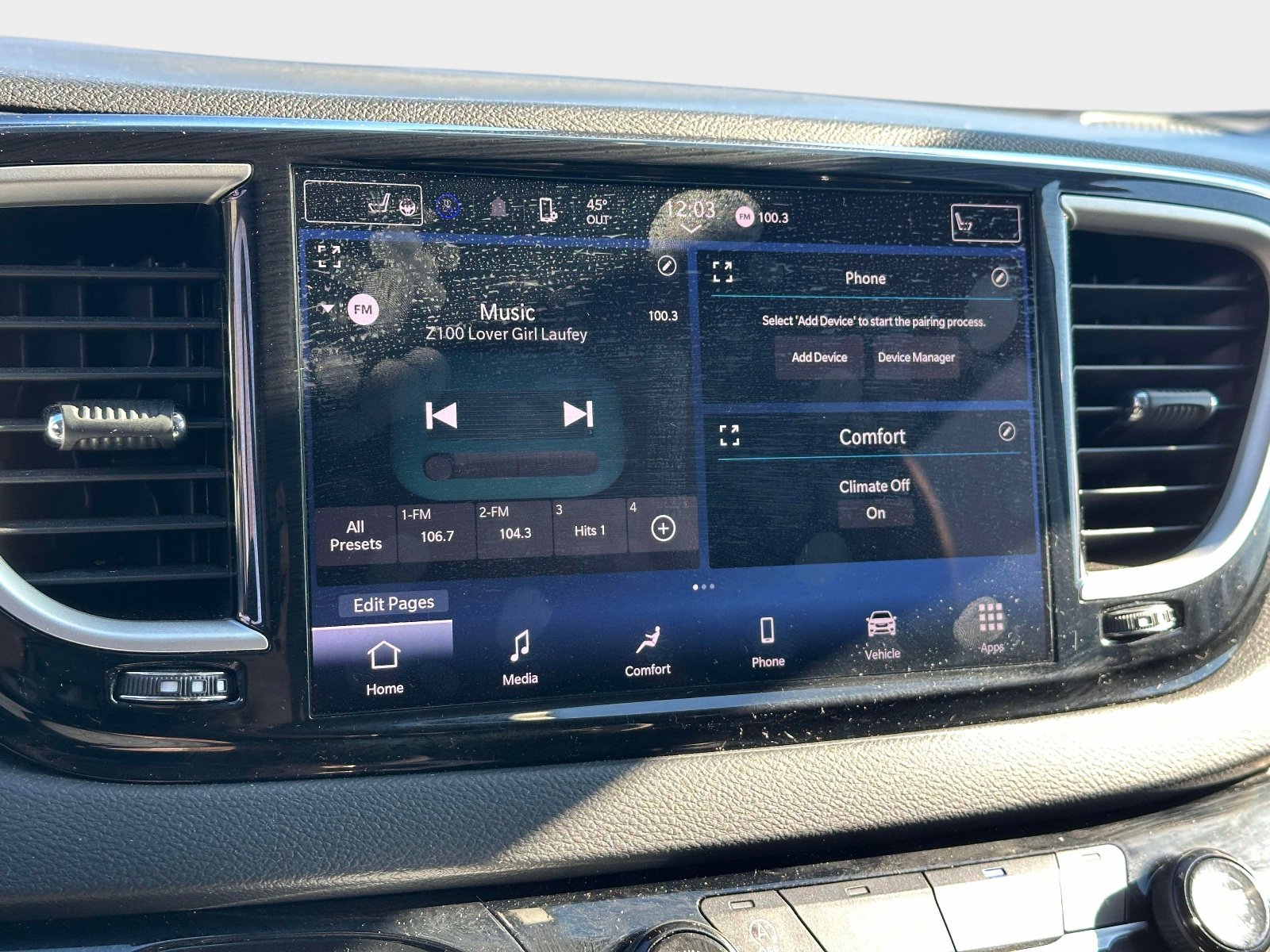 Used 2023 Chrysler Pacifica Touring-L FWD image 25