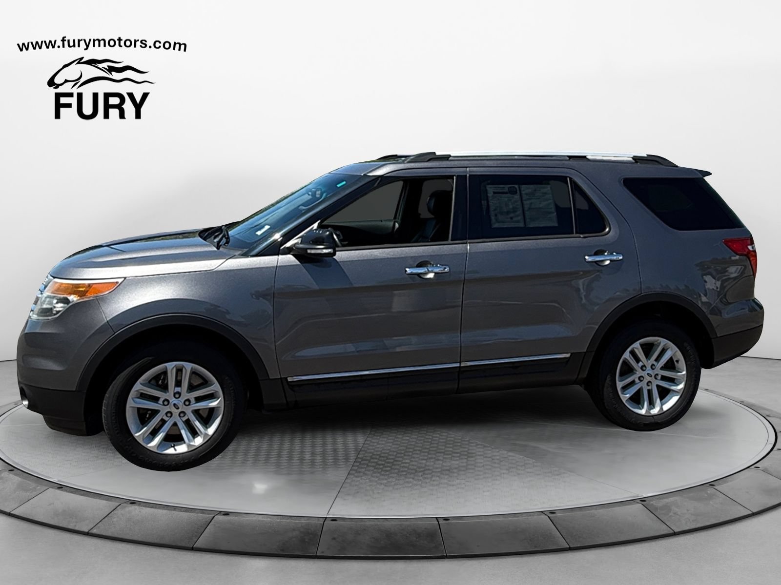 Used 2014 Ford Explorer XLT w/ Equipment Group 202A AWD/4WD image 7