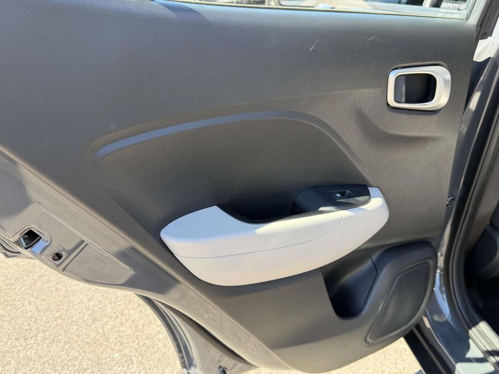 Certified 2024 Hyundai Venue SEL FWD image 14