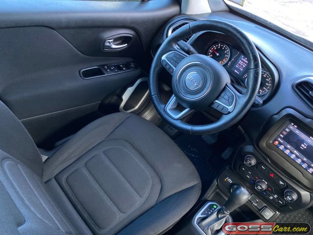 Used 2020 Jeep Renegade Latitude w/ Cold Weather Group image 20