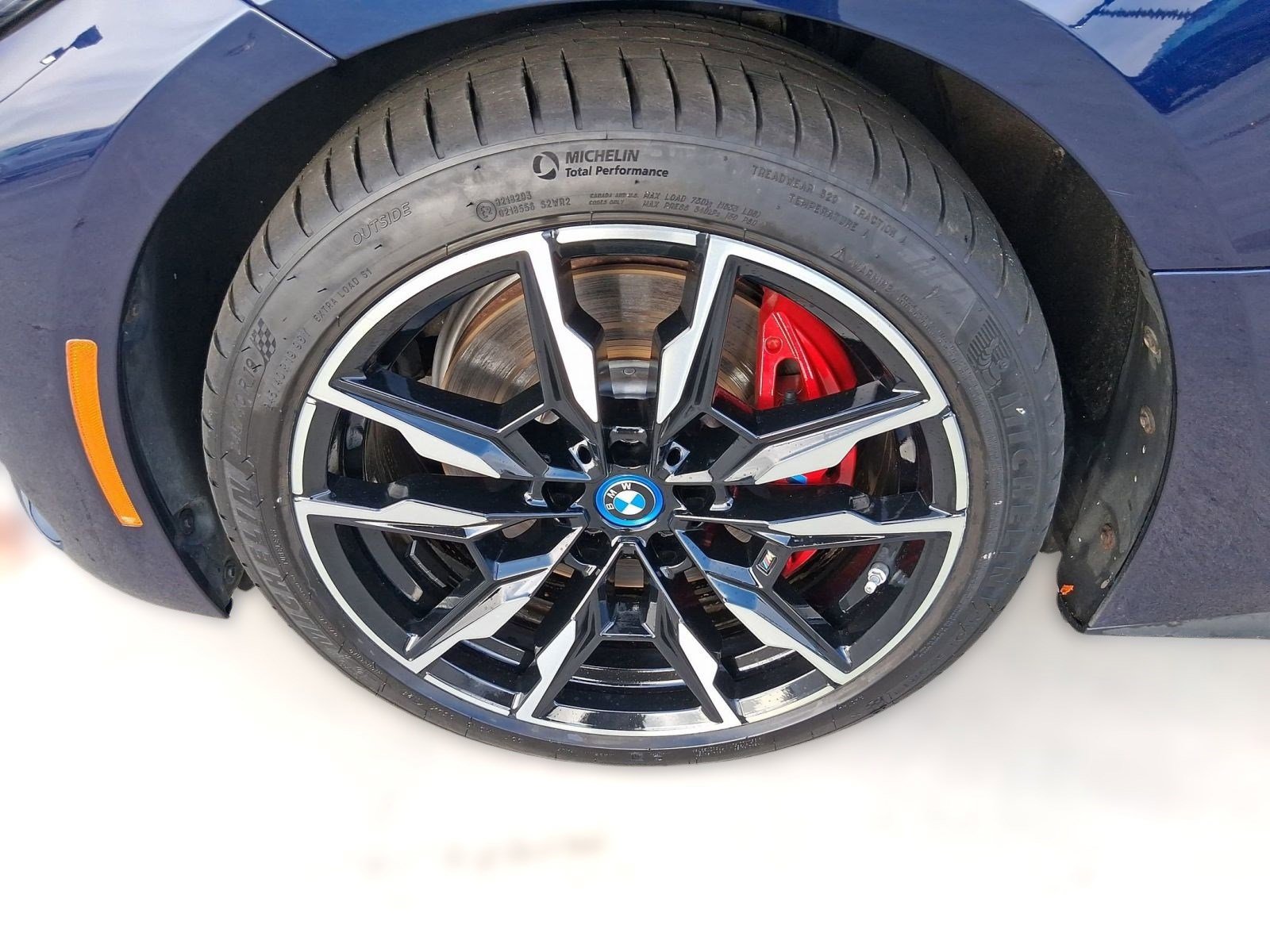 Certified 2023 BMW i4 M50 w/ Premium Package image 9