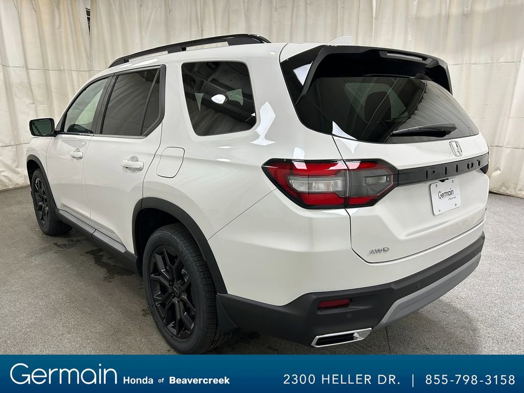 New 2025 Honda Pilot Touring image 5