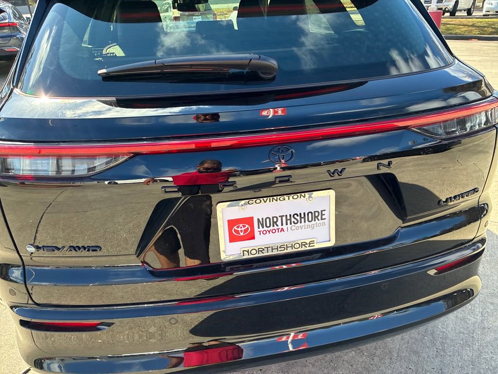 New 2025 Toyota Crown Signia image 6