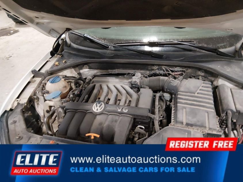 Used 2013 Volkswagen Passat 3.6 SEL Premium image 26