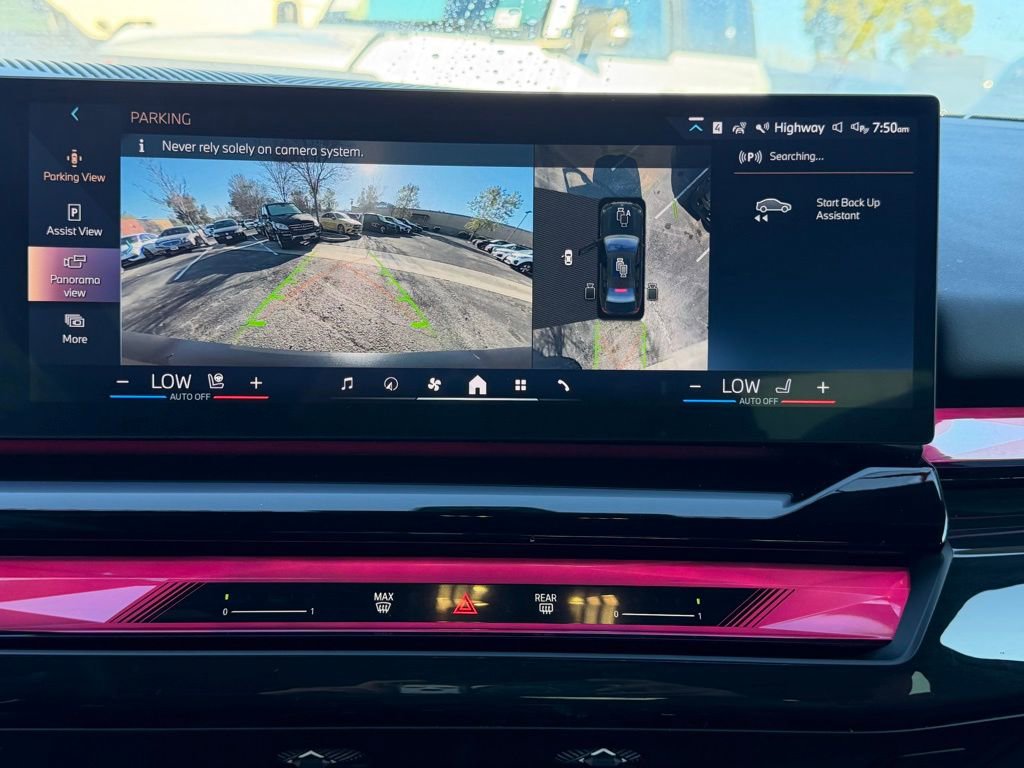 Used 2025 BMW i5 xDrive40 w/ M Sport Package image 29