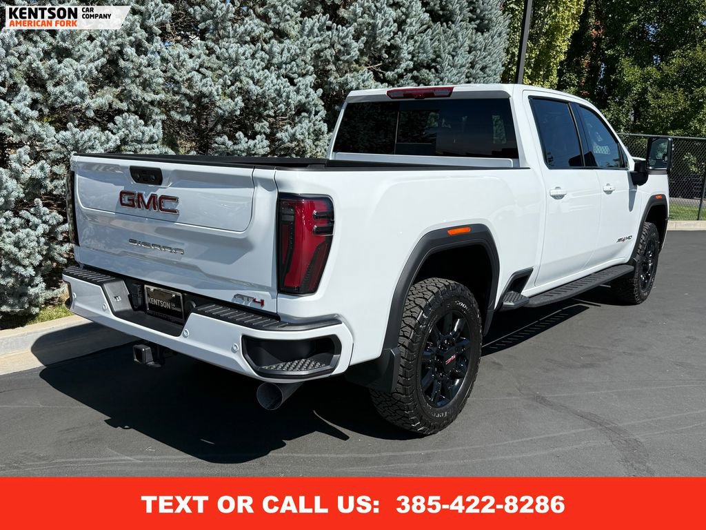 Used 2025 GMC Sierra 2500 AT4 image 9