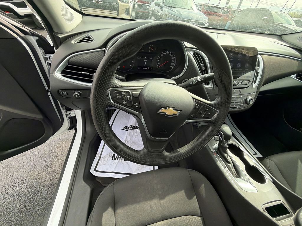 Used 2021 Chevrolet Malibu LT FWD image 20