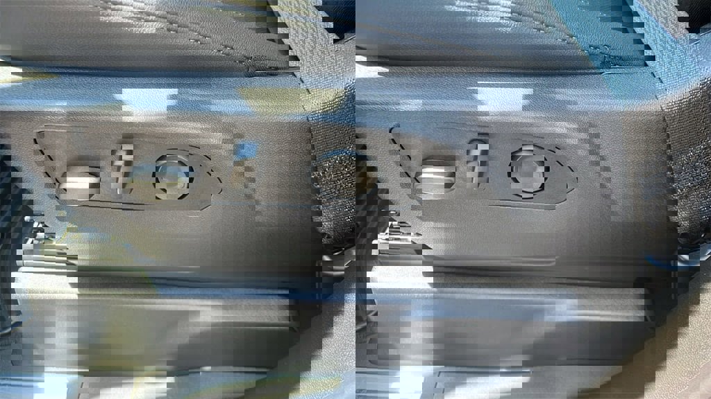 New 2026 Chevrolet Silverado 1500 LTZ w/ LTZ Premium Package image 19