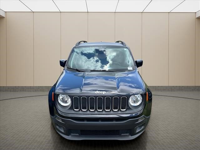 Used 2018 Jeep Renegade Latitude w/ Popular Equipment Group AWD/4WD image 7