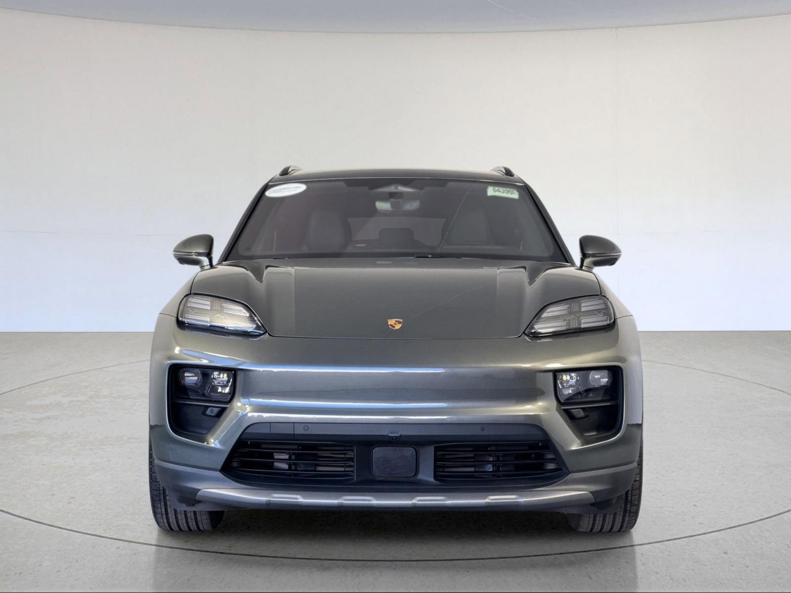 Used 2025 Porsche Macan 4 Electric image 11
