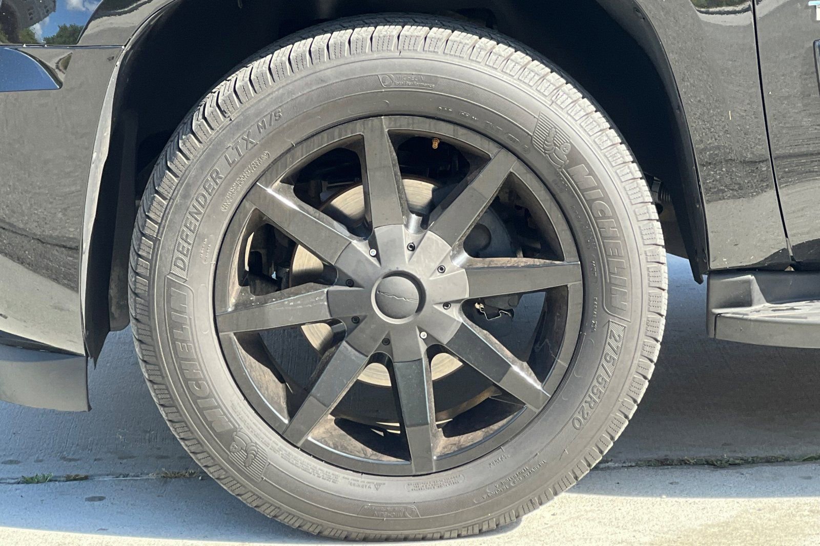 Used 2013 Chevrolet Tahoe LT image 25