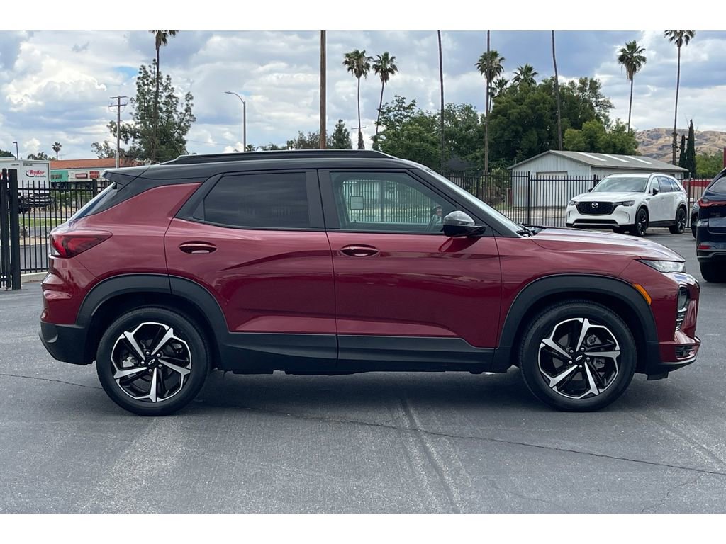 Used 2023 Chevrolet TrailBlazer RS w/ Sun and Liftgate Package FWD image 8
