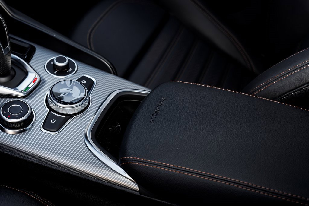 New 2025 Alfa Romeo Giulia w/ Driving Assist Package image 20