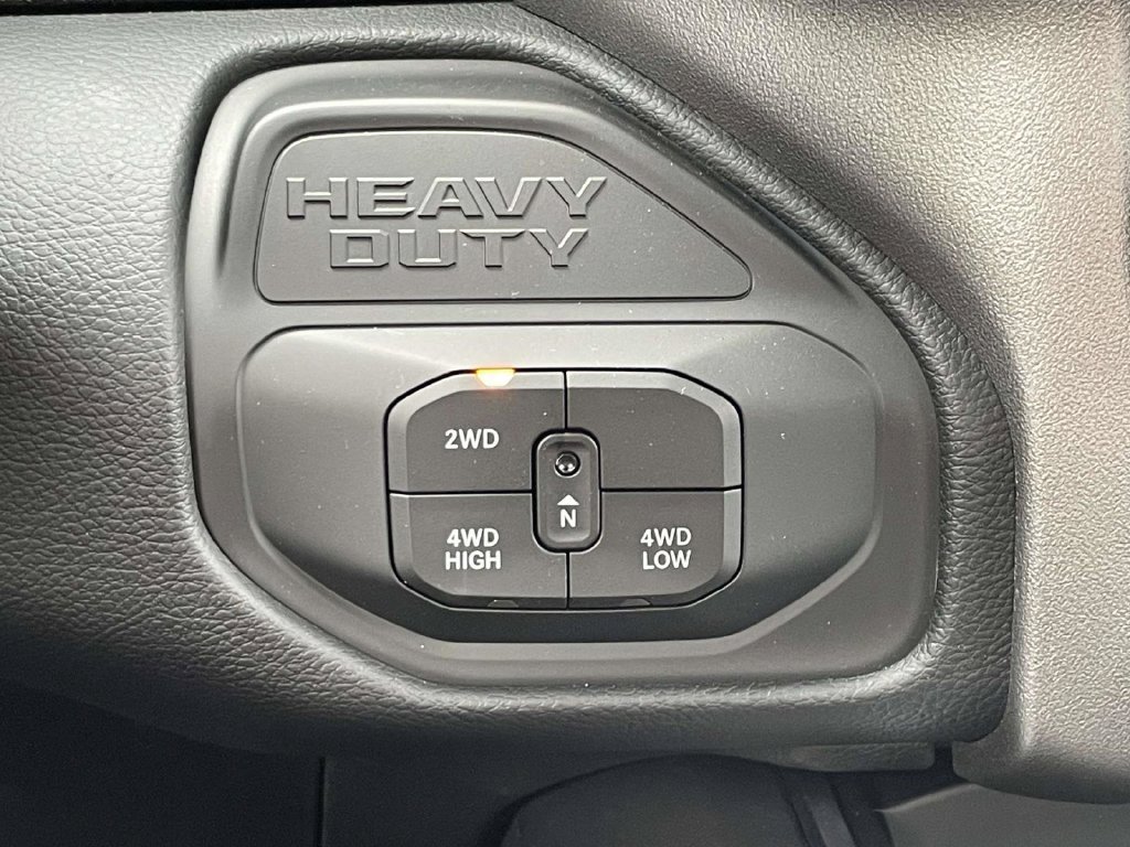 New 2026 RAM 3500 Big Horn AWD/4WD image 34