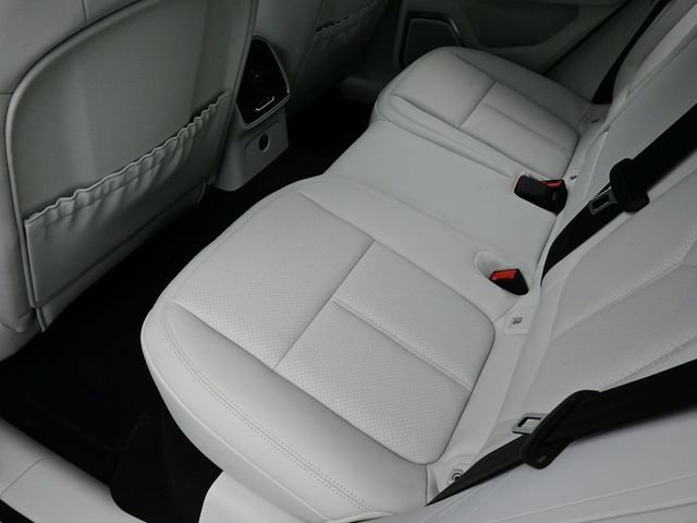 New 2026 Porsche Macan GTS AWD/4WD image 15