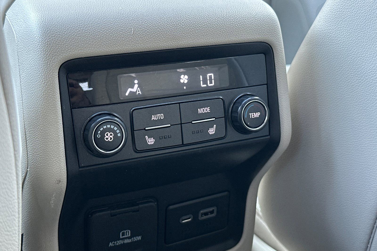 Used 2021 GMC Acadia Denali w/ Denali Ultimate Package AWD/4WD image 42