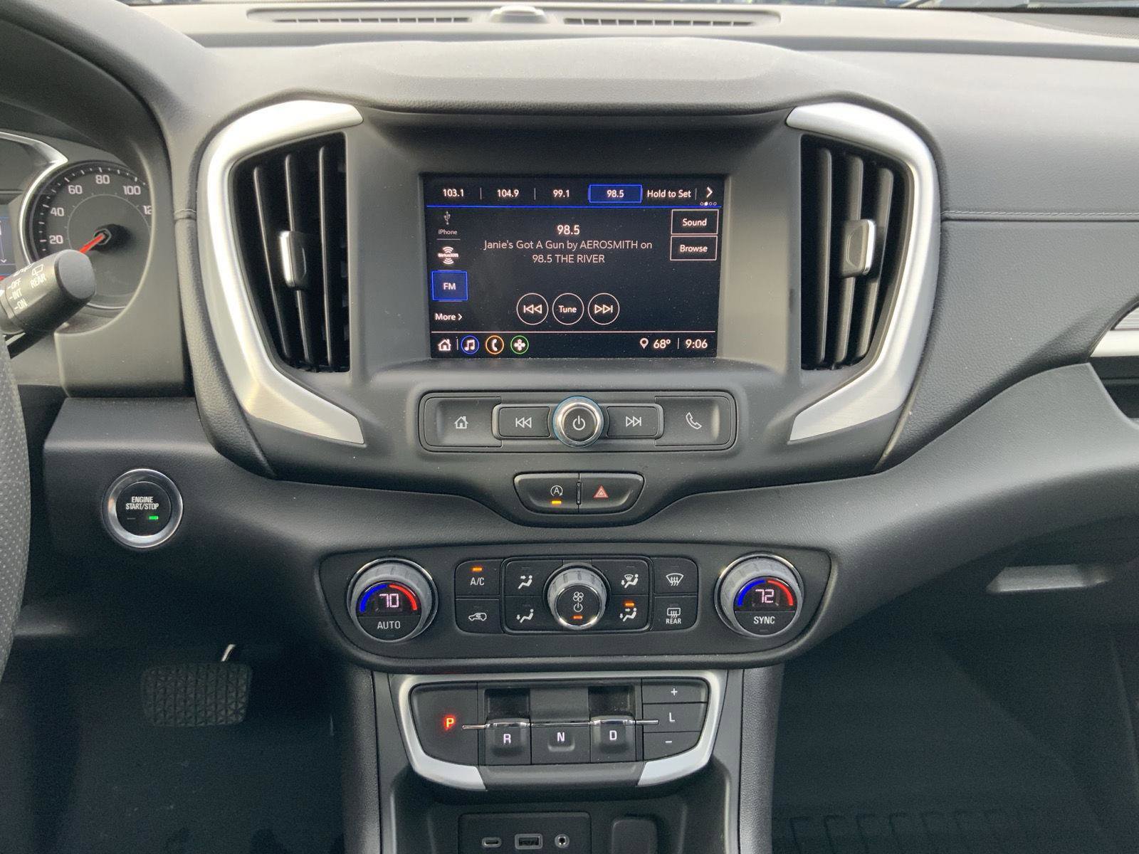 Used 2022 GMC Terrain SLE w/ Elevation Edition image 31