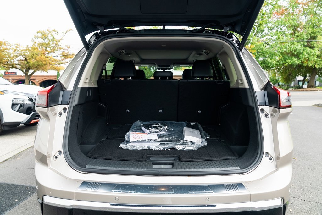 New 2026 Nissan Rogue Platinum image 7