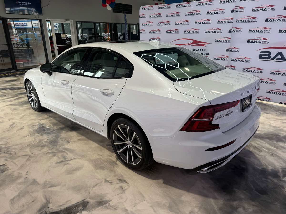 Used 2022 Volvo S60 B5 Inscription FWD image 9