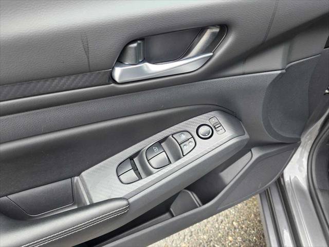 Used 2025 Nissan Altima 2.5 SV FWD image 22