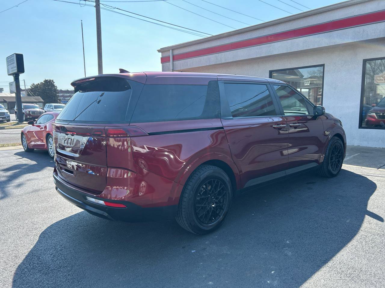 Used 2024 Kia Carnival LX FWD image 5