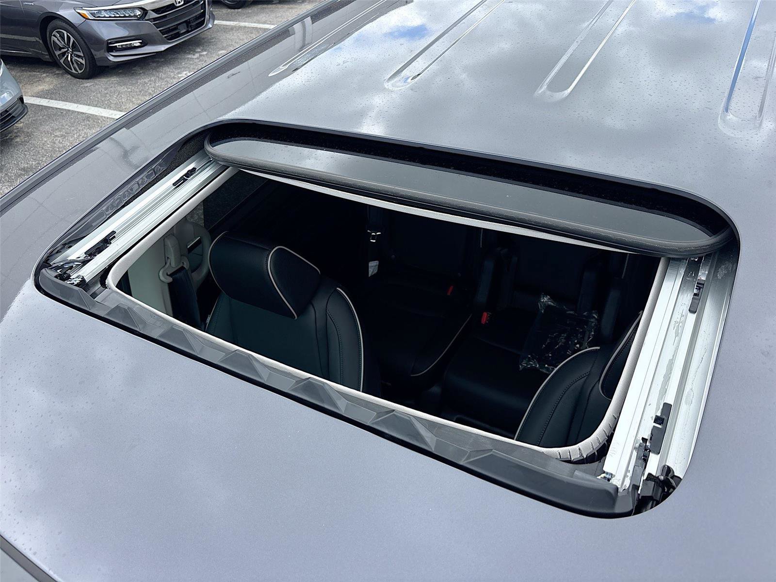 New 2026 Honda Odyssey Touring image 26