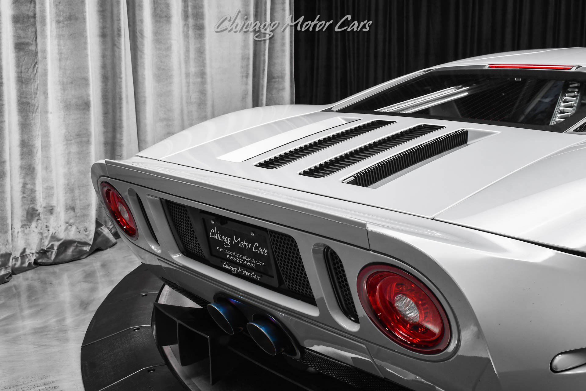 Used 2005 Ford GT RWD image 38