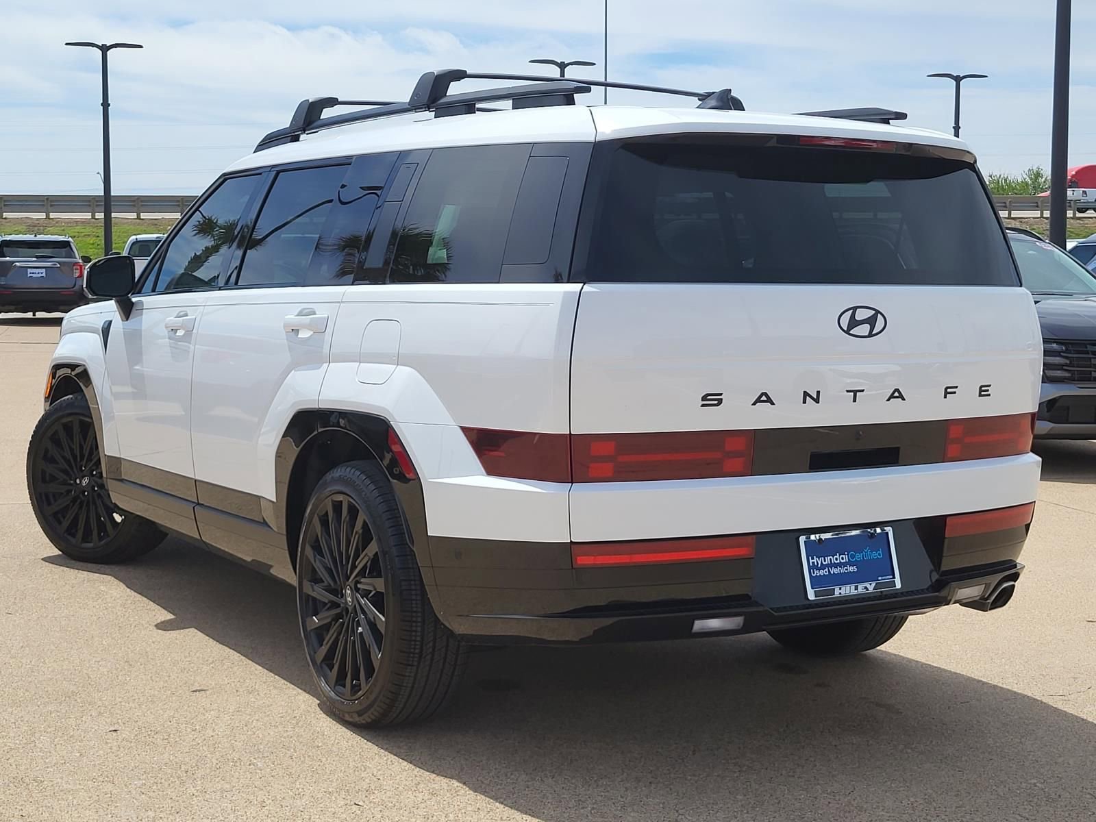 Used 2025 Hyundai Santa Fe Calligraphy FWD image 3