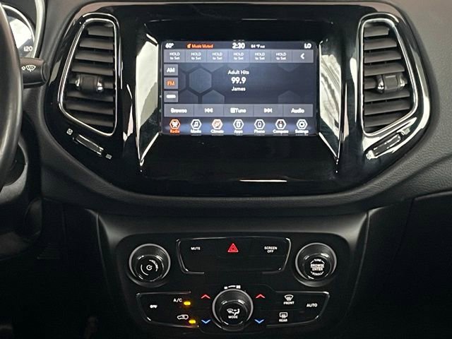 Used 2020 Jeep Compass Latitude FWD image 13