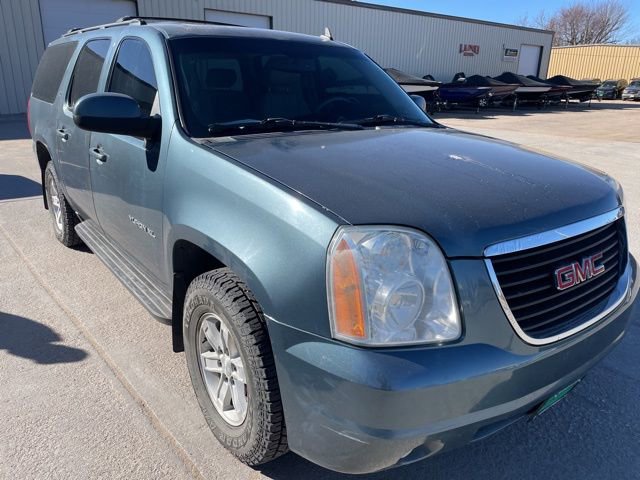 Used 2010 GMC Yukon XL SLT w/ SLT-2 Equipment Package image 3