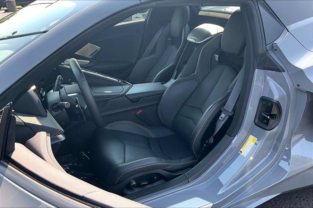 Used 2025 Chevrolet Corvette Stingray Preferred Conv w/ Z51 Performance Package RWD image 23