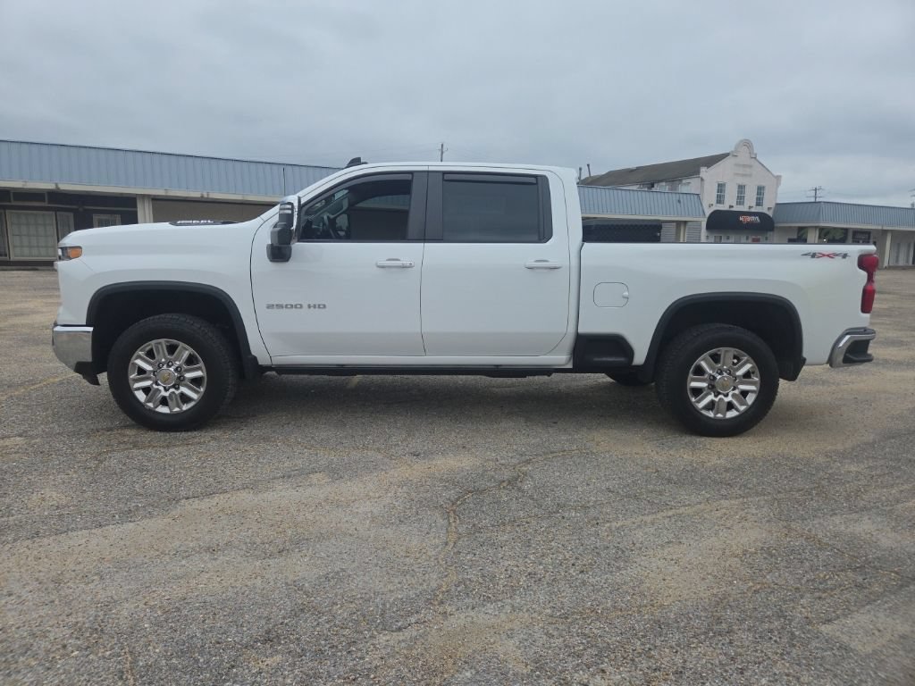 Used 2024 Chevrolet Silverado 2500 LT AWD/4WD image 5