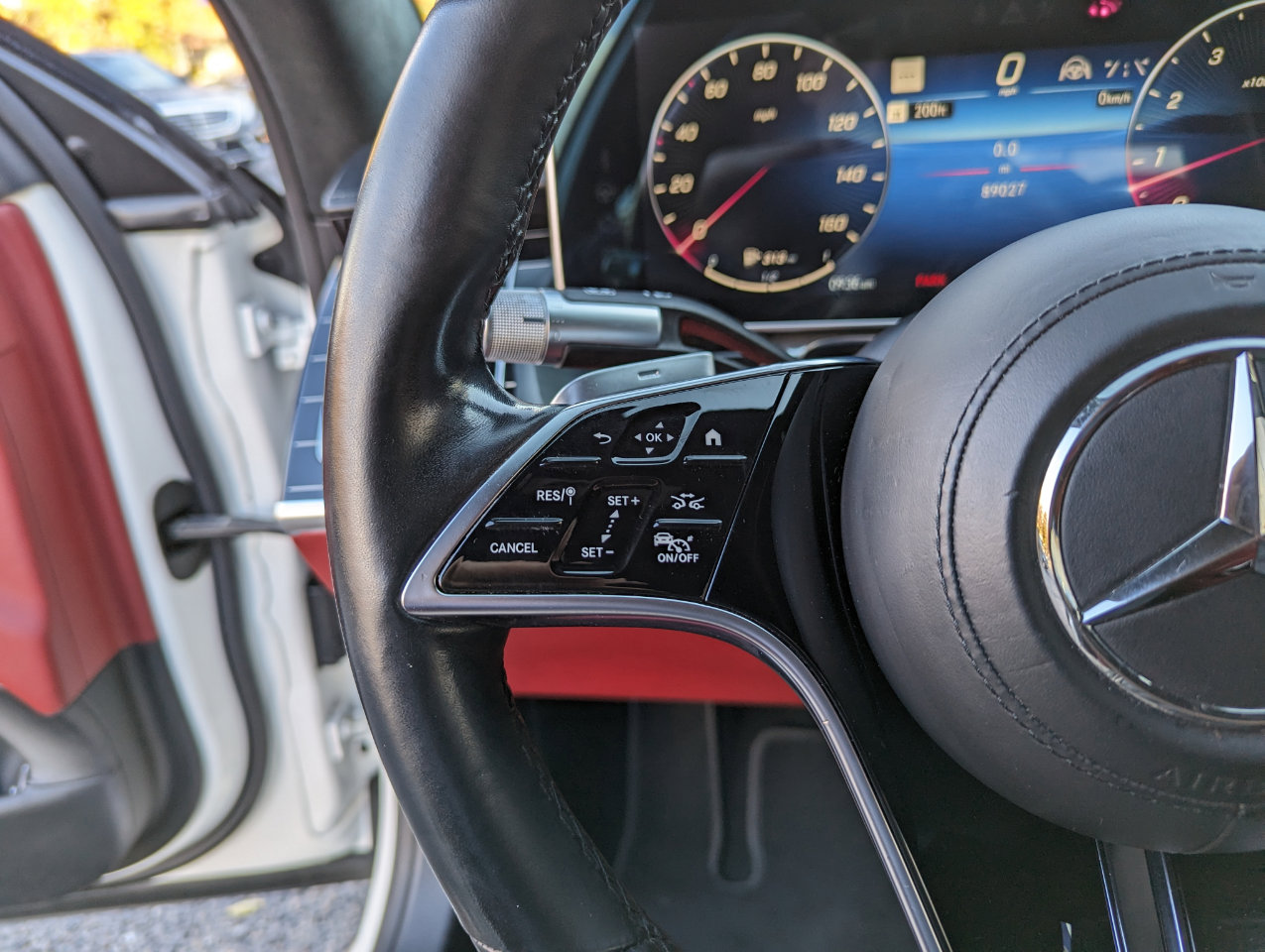 Used 2021 Mercedes-Benz S 580 4MATIC Sedan w/ AMG Line image 17