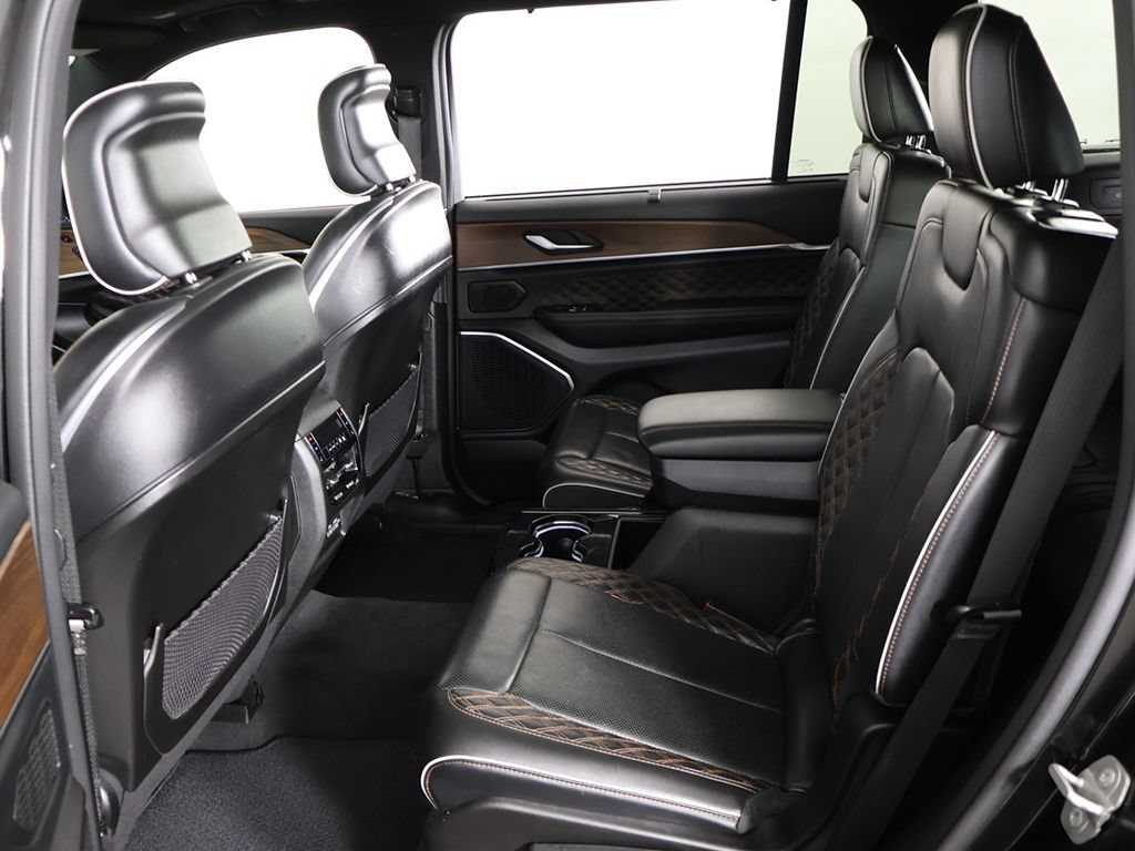 Used 2021 Jeep Grand Cherokee L Summit w/ Advanced Protech Group IV AWD/4WD image 42