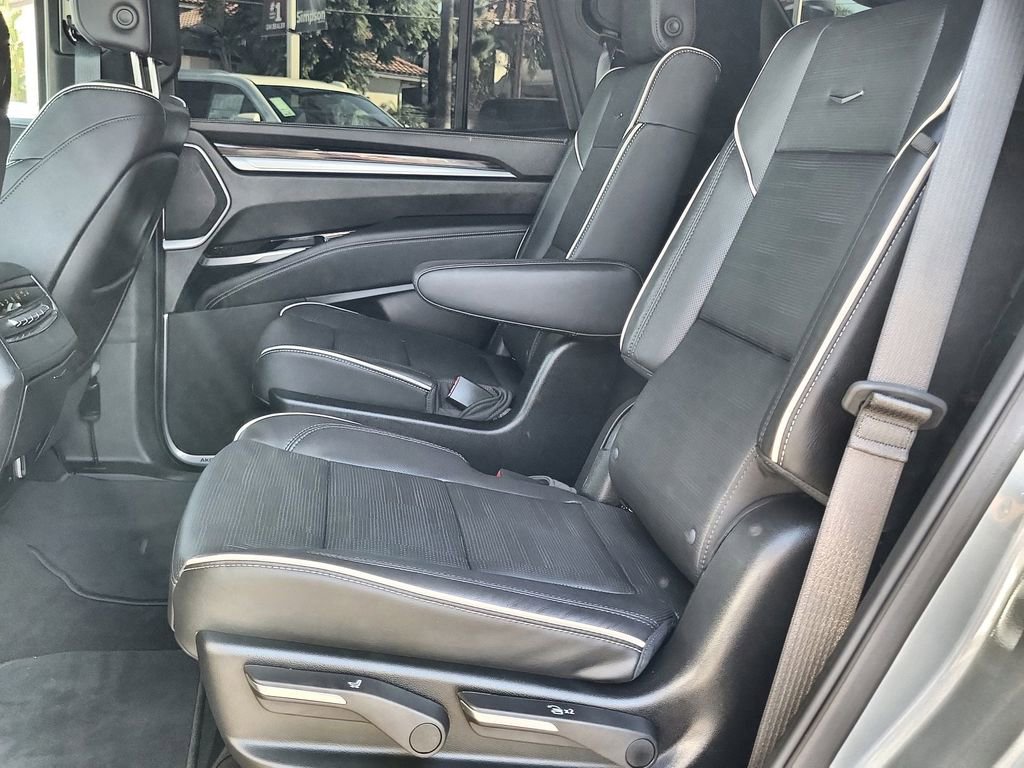 Used 2026 Cadillac Escalade Luxury image 25
