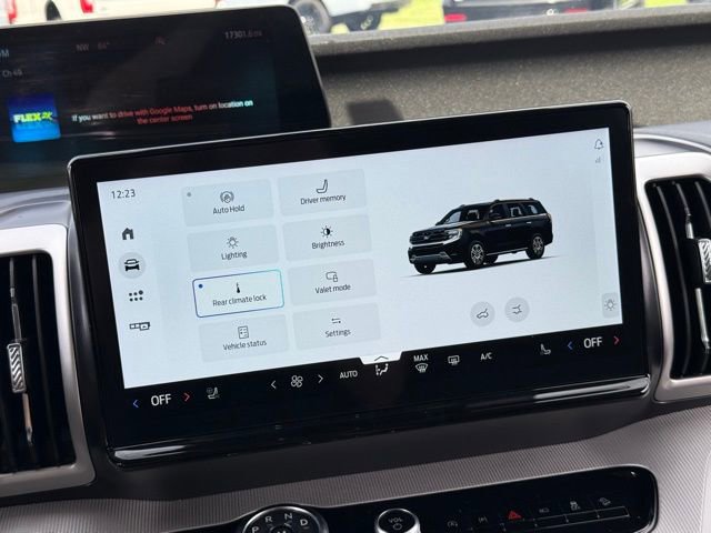 Used 2025 Ford Expedition Active AWD/4WD image 27