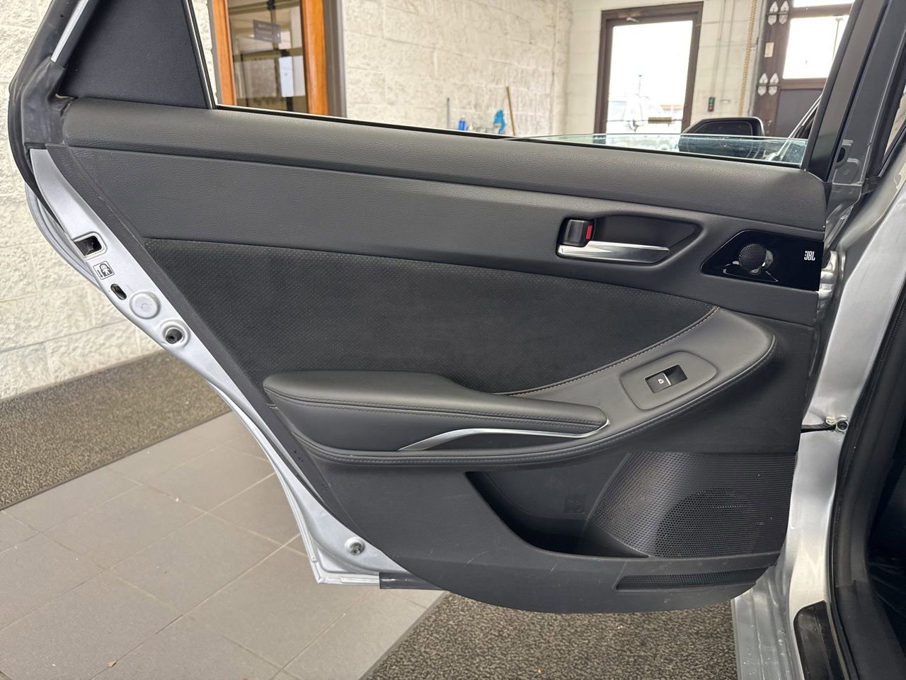 Used 2020 Toyota Avalon Touring w/ Advanced Safety Package image 43