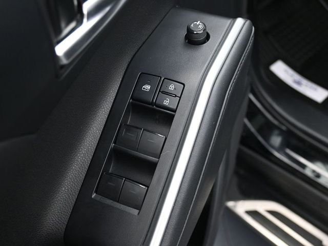 Used 2021 Toyota Highlander XLE image 13