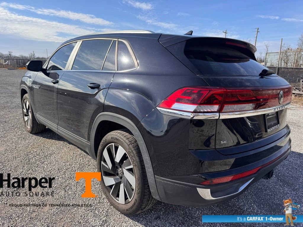 Used 2024 Volkswagen Atlas Cross Sport SE image 3