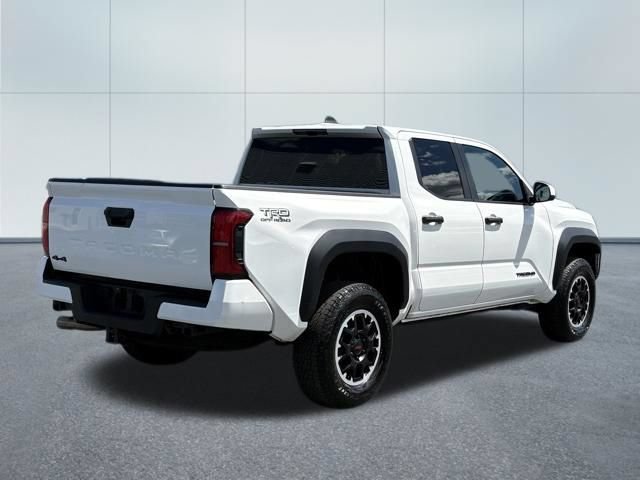 Used 2024 Toyota Tacoma TRD Off-Road AWD/4WD image 3