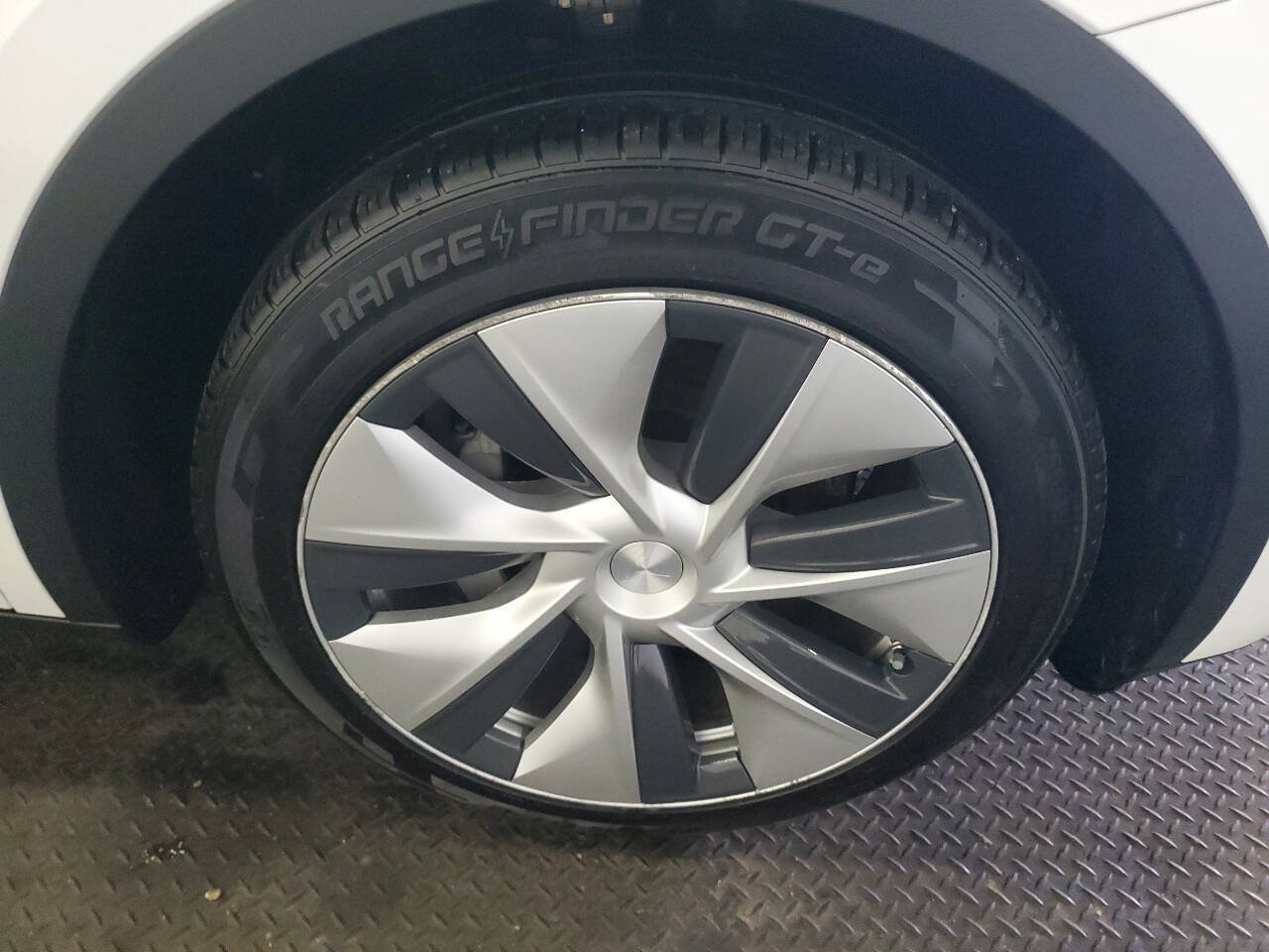 Used 2021 Tesla Model Y Long Range AWD/4WD image 20
