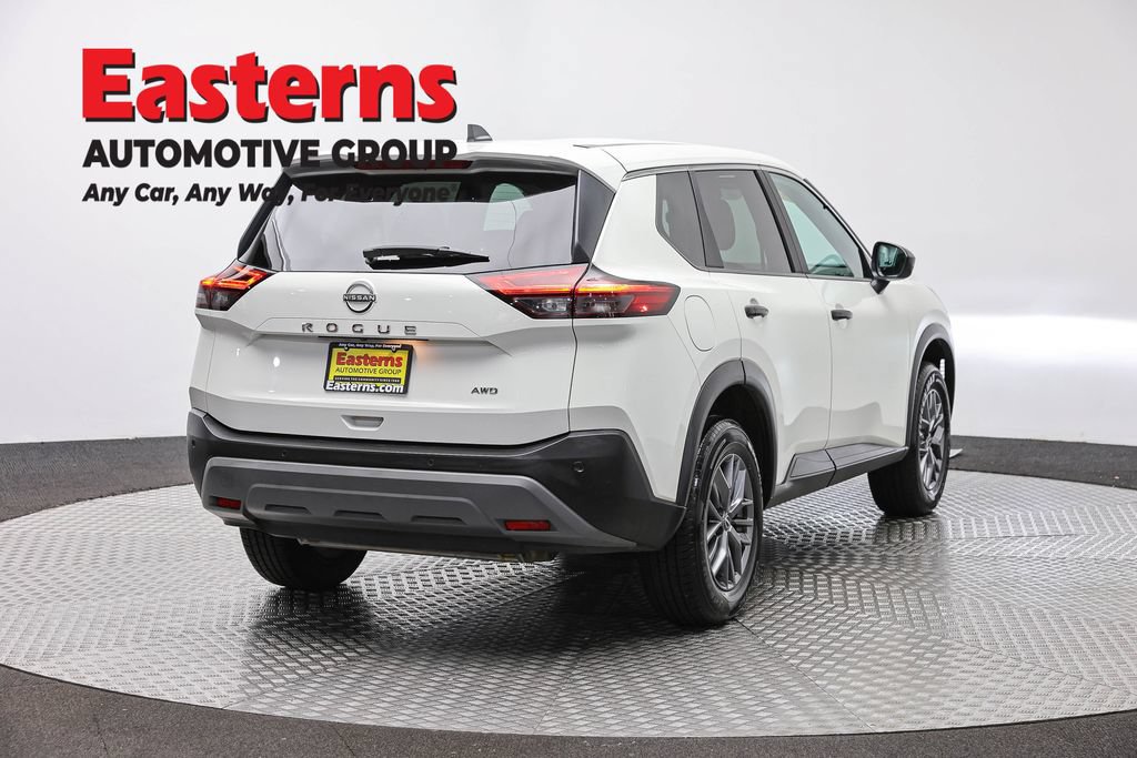 Used 2023 Nissan Rogue S AWD/4WD image 5
