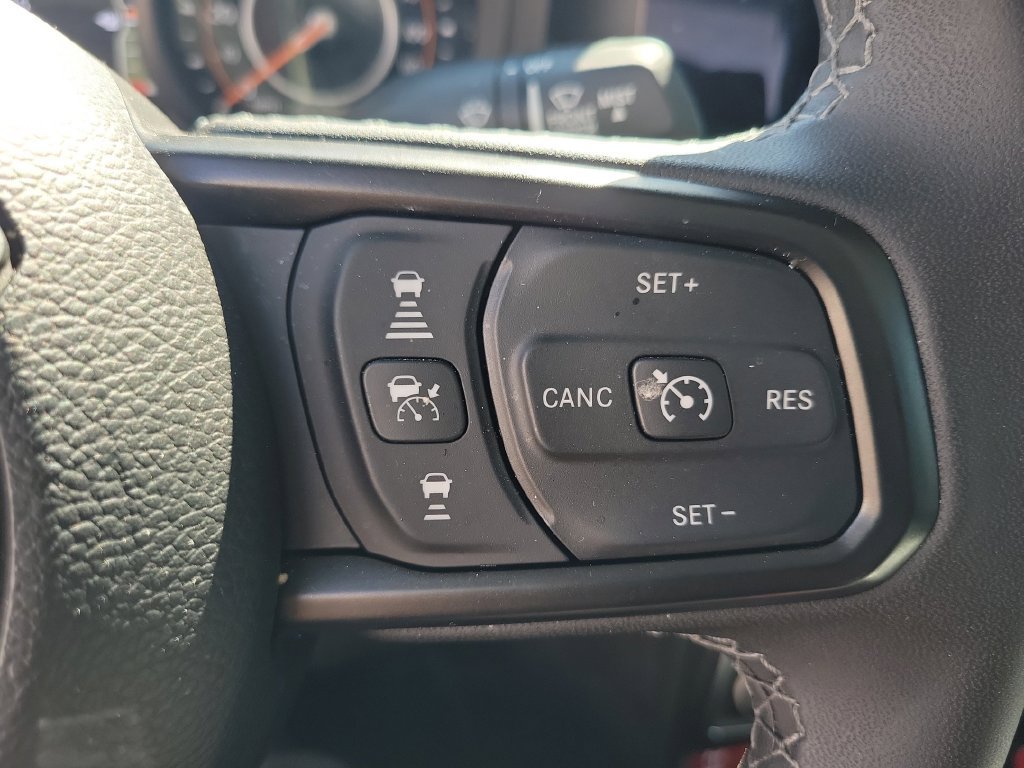 Used 2026 Jeep Gladiator Mojave AWD/4WD image 34