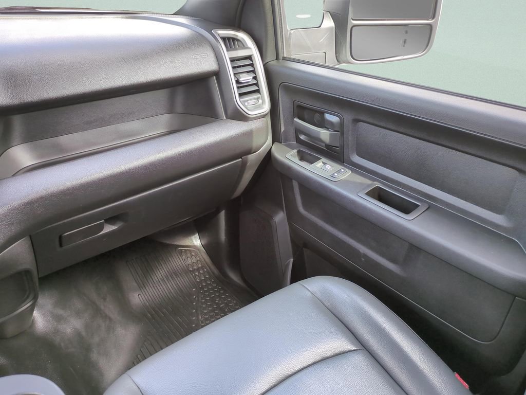 Used 2024 RAM 3500 Tradesman image 20