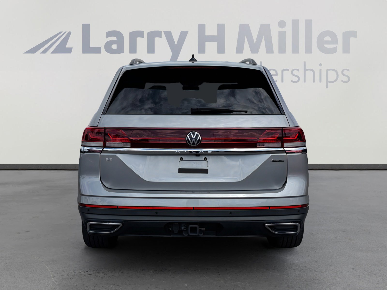 Used 2024 Volkswagen Atlas SE w/ Panoramic Sunroof Package AWD/4WD image 4